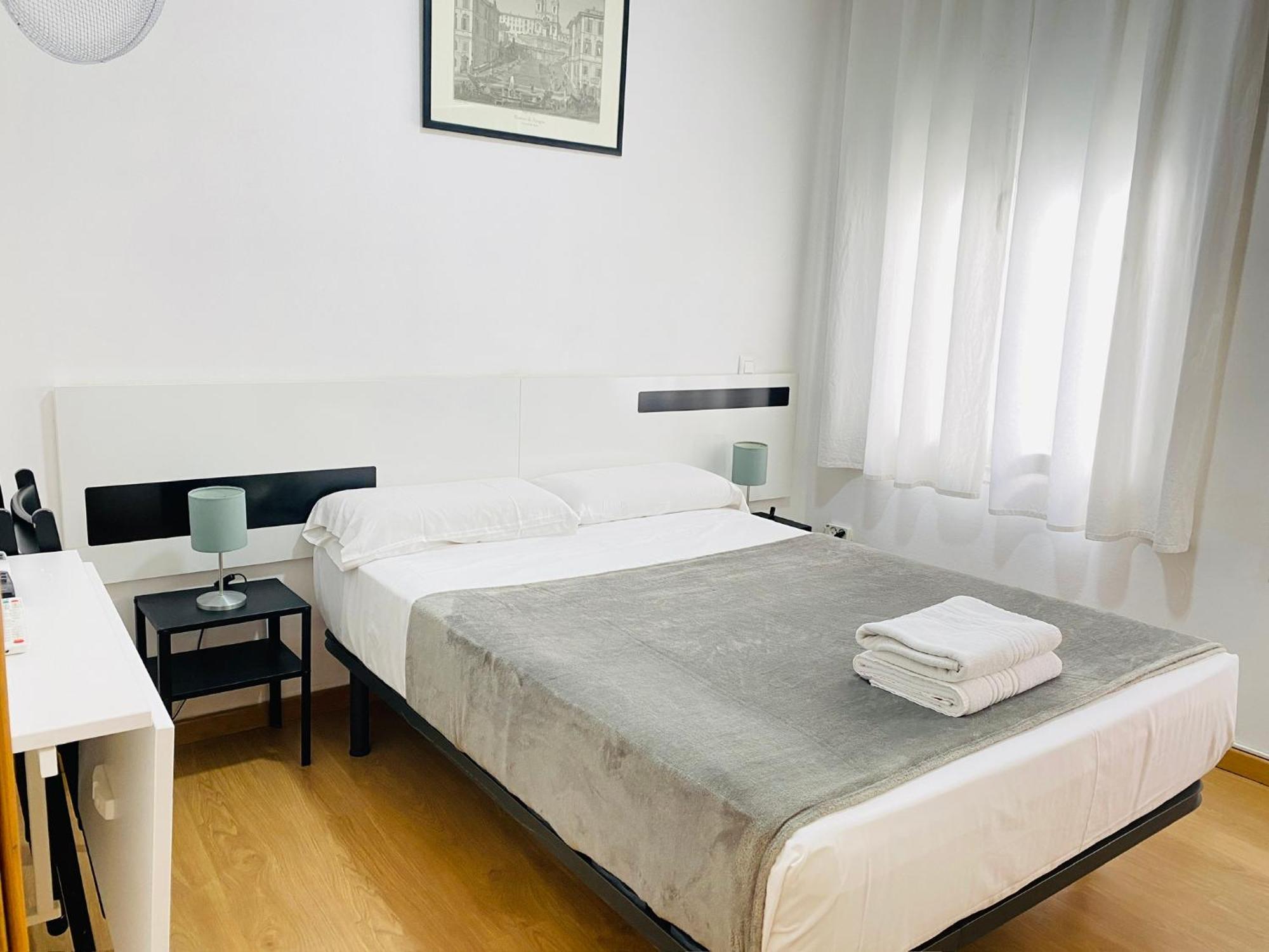 Hotel Ch Rayuela Madrid Esterno foto